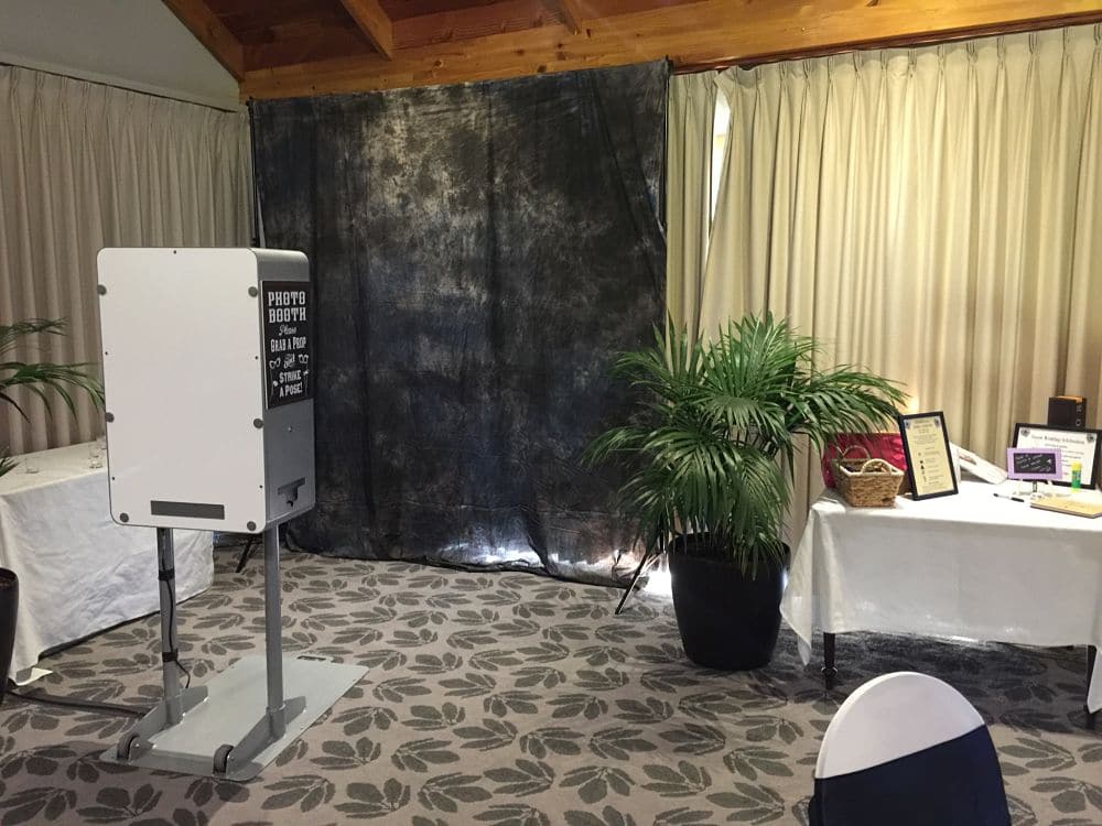 Grand Mercure Puka Park Resort - Photo Booth in Corner of Function Room