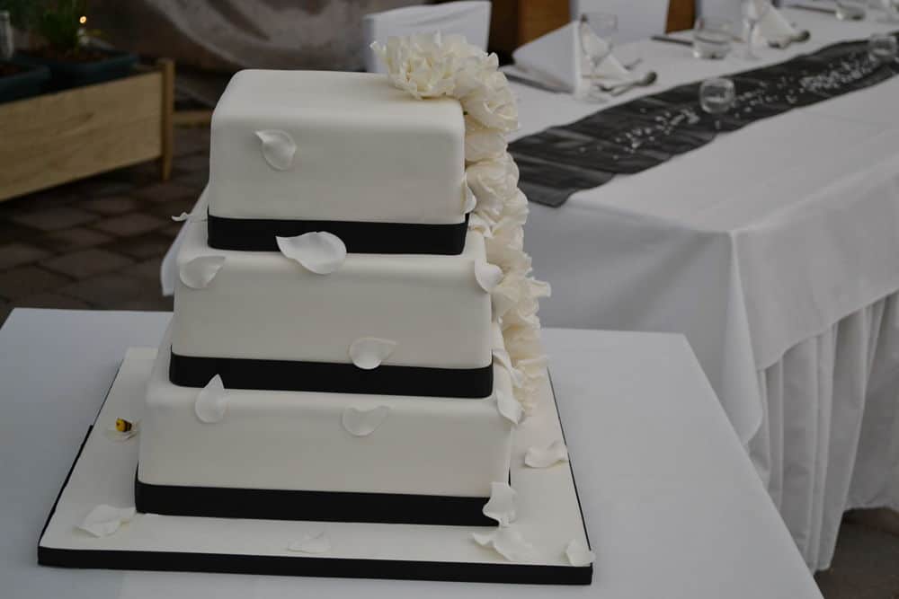 Skyline Rotorua Hidden Forest Venue - Wedding Cake